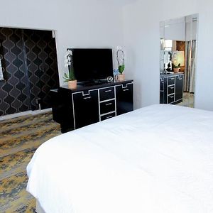 PURE Wellness King Room